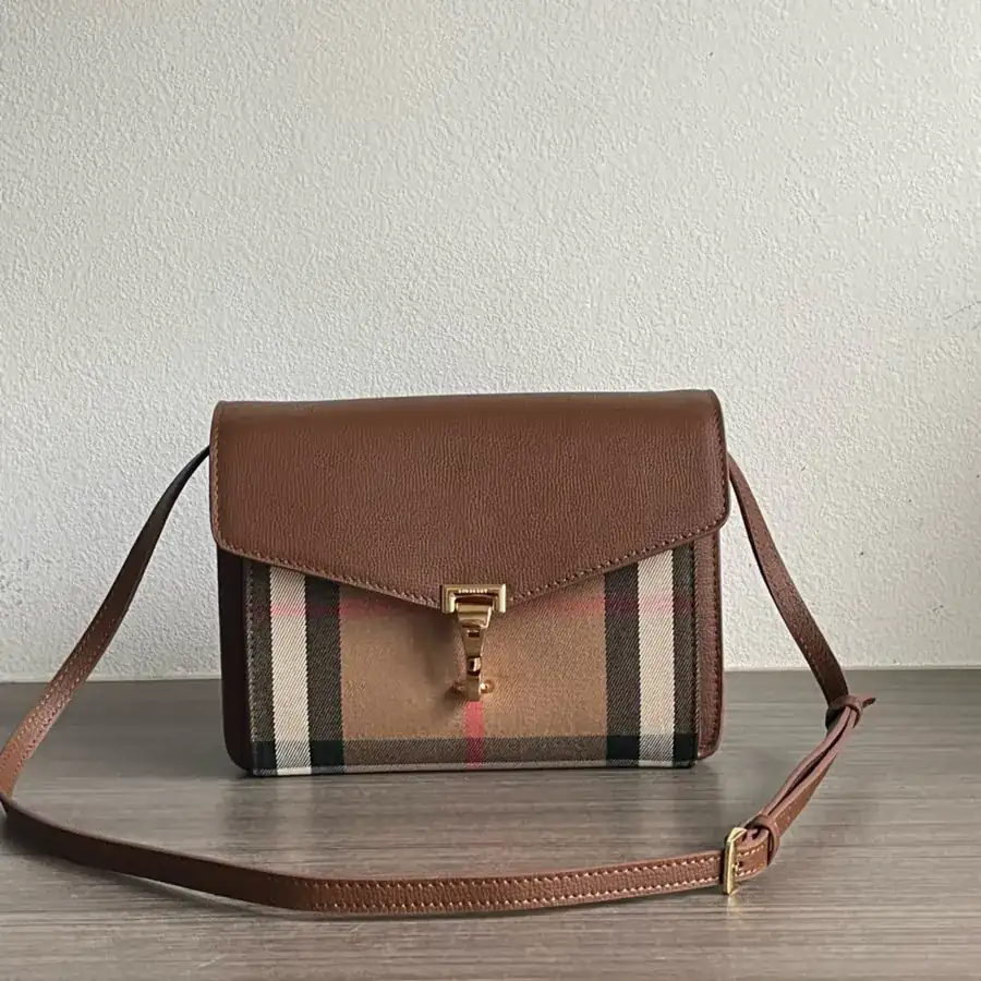 P450 B Grain Leather and House Check Pattern Crossbody Bag