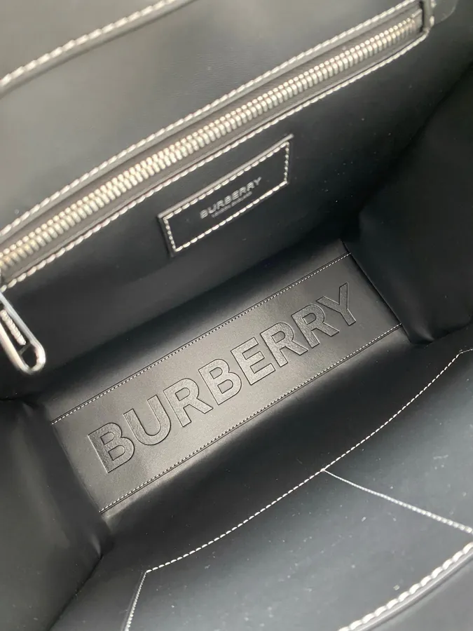 550 B Brand New Tote Bag