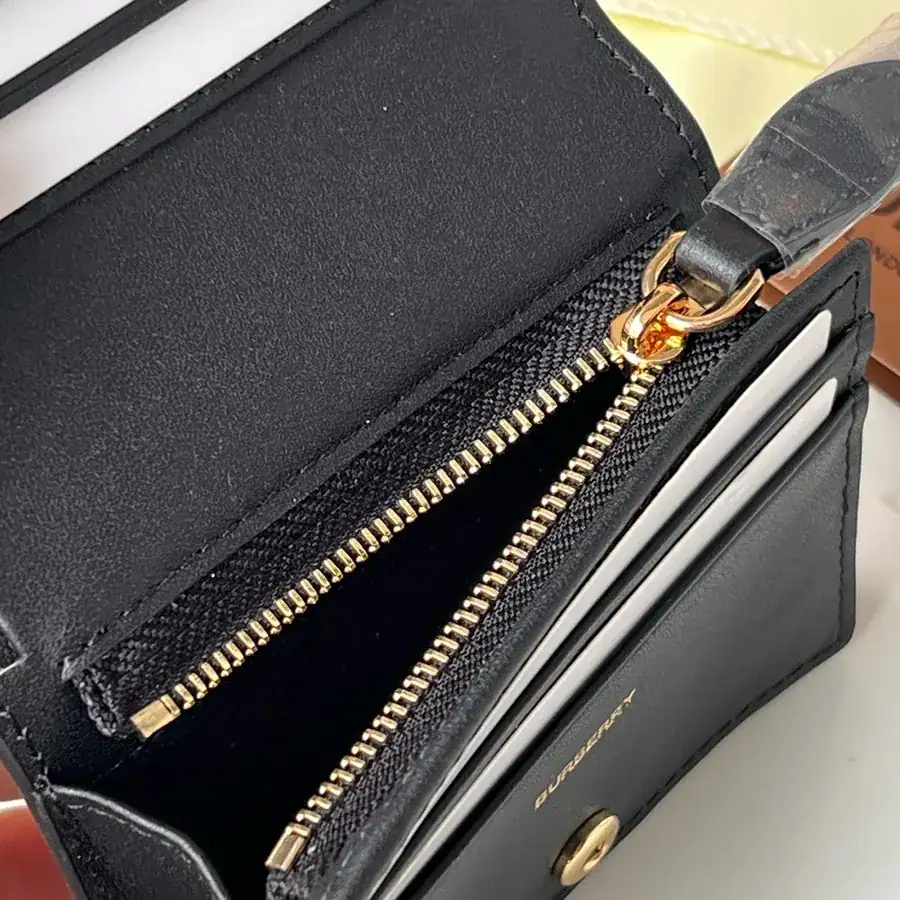 B Family 210 Vintage Check Foldable Wallet
