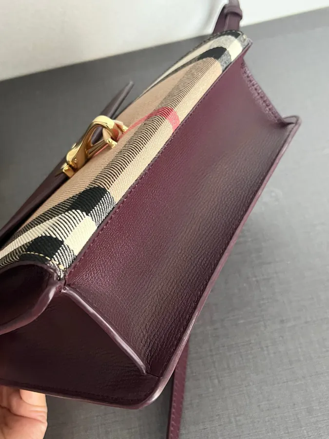 P450 B Grain Leather and House Check Slope Bag