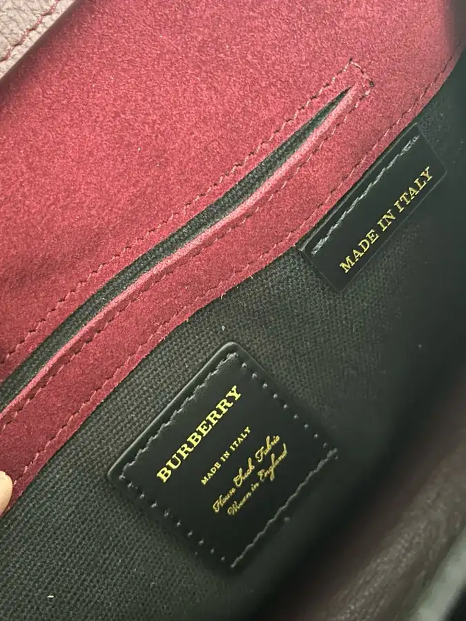 P450 B Grain Leather and House Check Slope Bag
