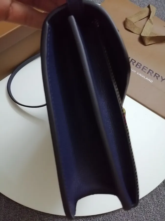 P450 B Grain Leather and House Check Slope Bag