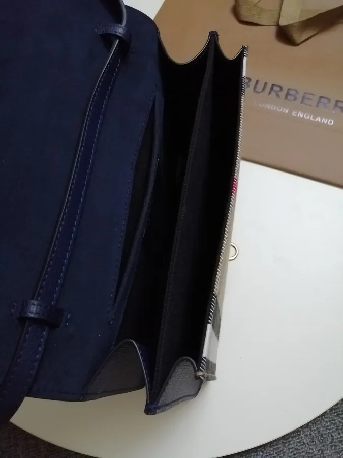 P450 B Grain Leather and House Check Slope Bag