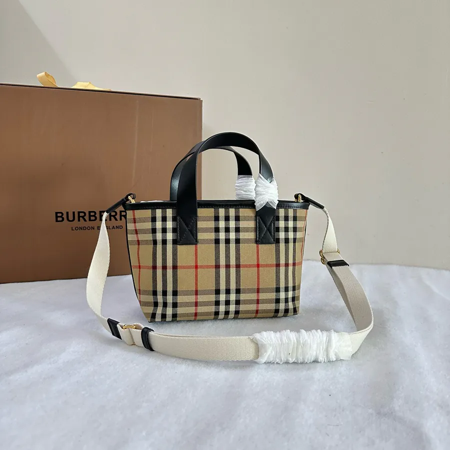 Burberry 450 Tote Bag