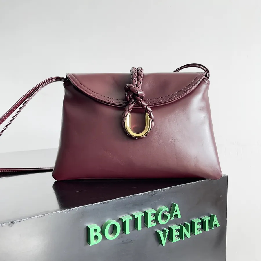 Bottega Veneta Ladies Logo Tote Bag, Smooth Leather, Sleek and Sophisticated