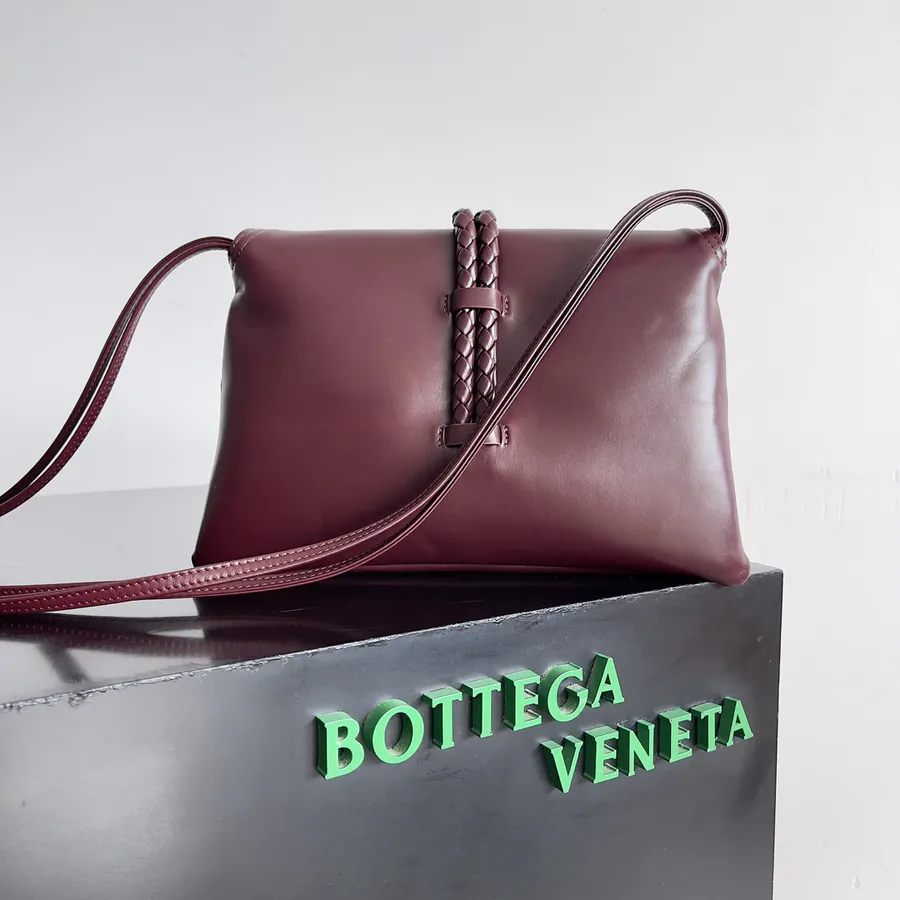 Bottega Veneta Ladies Logo Tote Bag, Smooth Leather, Sleek and Sophisticated