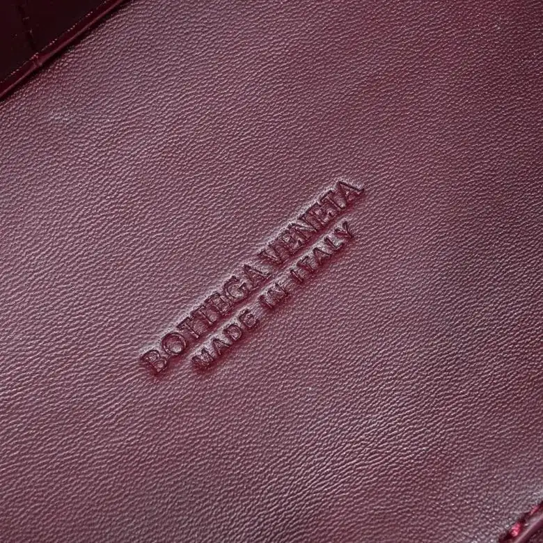 Bottega Veneta 2023 New Andiamo Bucket Bag