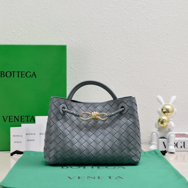 B Intrecciato编织小号手提包，滑动斜挎背带