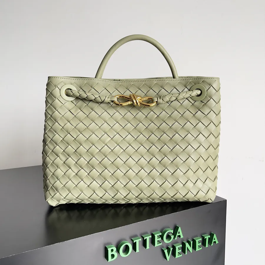 Bottega Veneta 2023 New Andiamo Bucket Bag