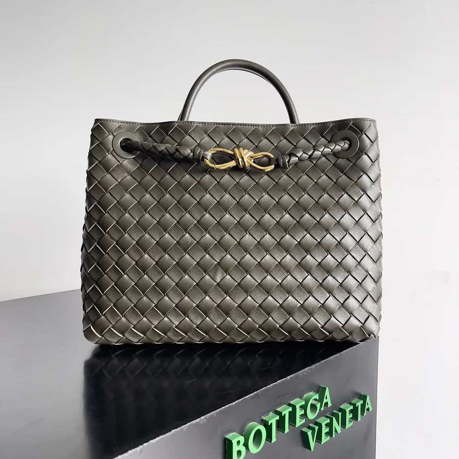 Bottega Veneta 2023 New Andiamo Bucket Bag
