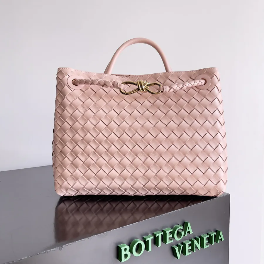 Bottega Veneta 2023 New Andiamo Bucket Bag