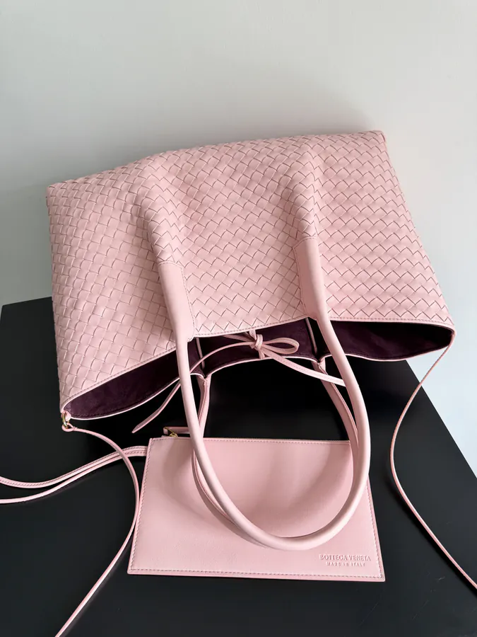 Bottega Veneta 2025 New Collection PINACOTECA Bag