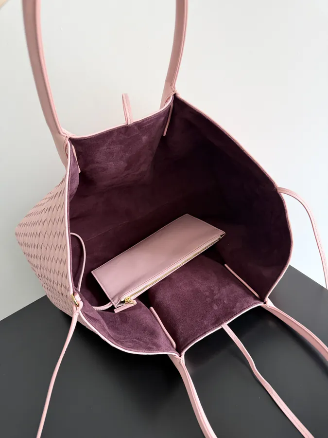 Bottega Veneta 2025 New Collection PINACOTECA Bag