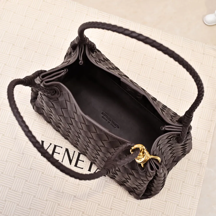 BOTTEGA VENETA 2025 Autumn New Medium Parachuta