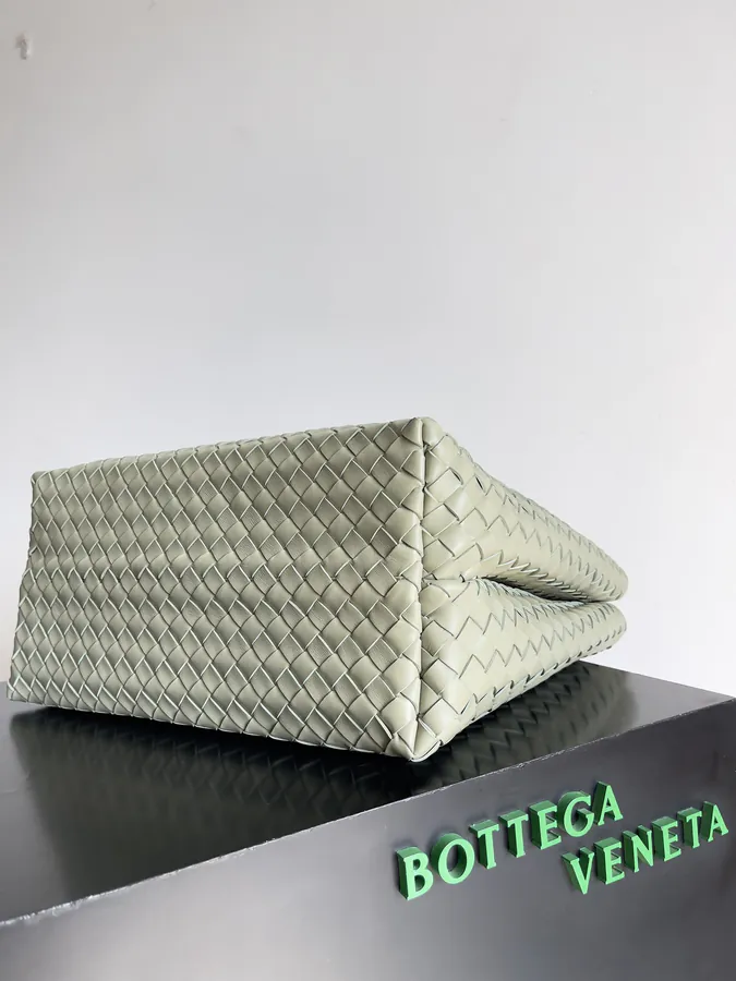 Bottega Veneta Summer Collection Andiamo Handbag