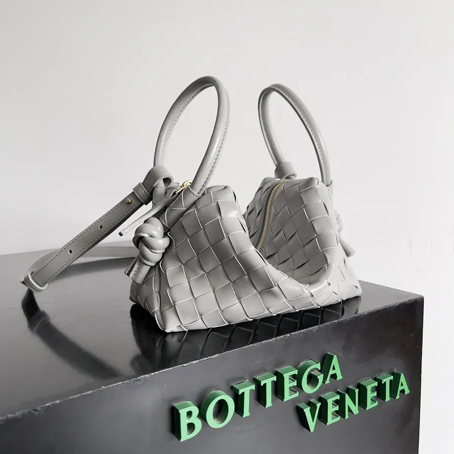 BOTTEGA VENETA 2024 New Loop Minimalist Design, Versatile Carry