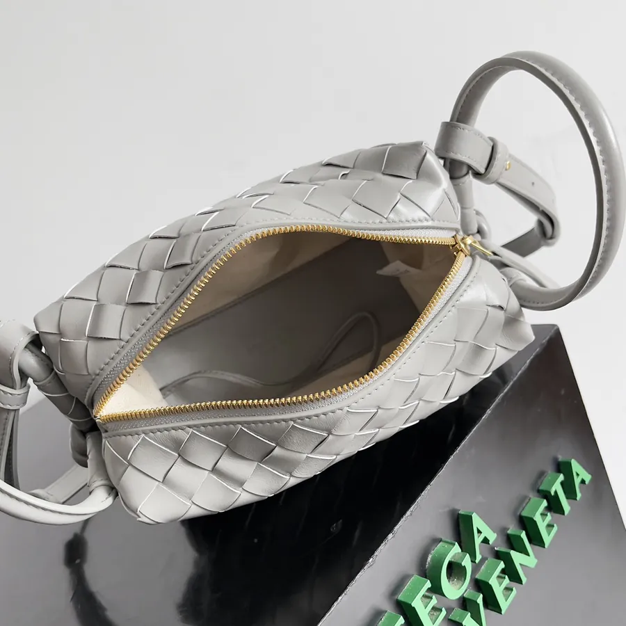 BOTTEGA VENETA 2024 New Loop Minimalist Design, Versatile Carry