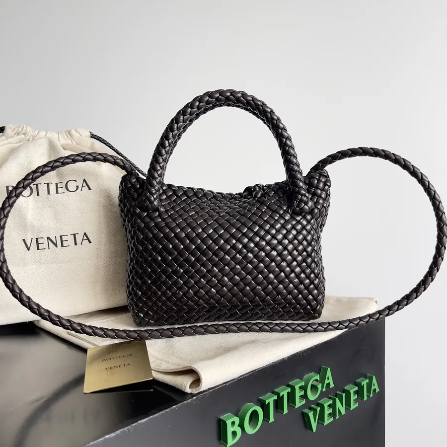 BV Classic Intrecciato Tote A Timeless Luxury Handbag