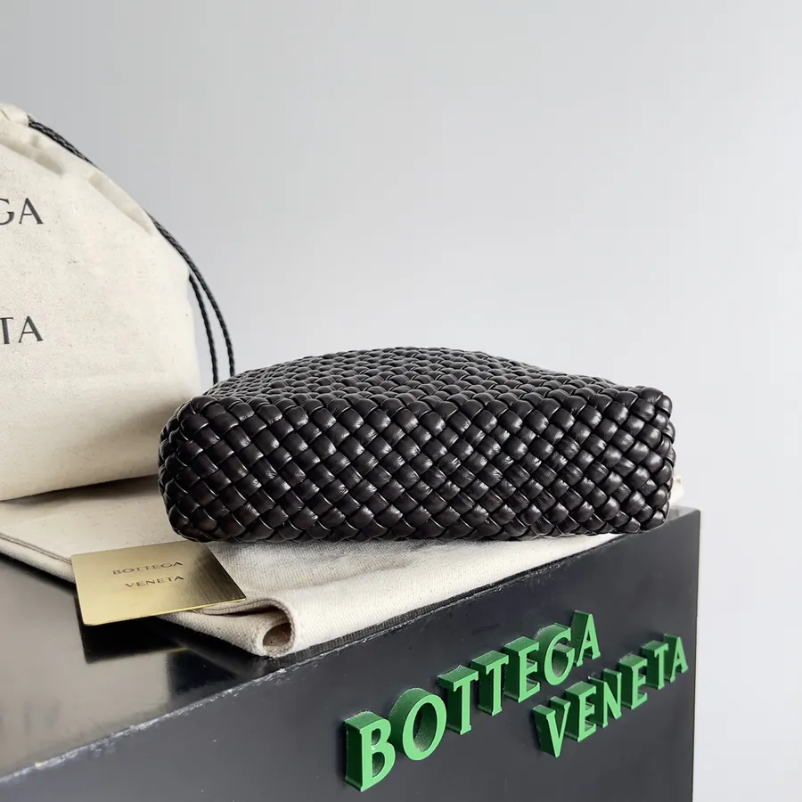 BV Classic Intrecciato Tote A Timeless Luxury Handbag