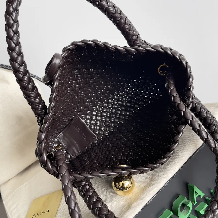 BV Classic Intrecciato Tote A Timeless Luxury Handbag