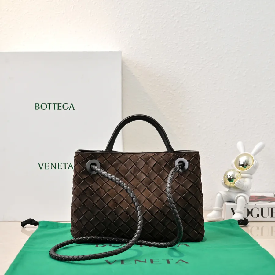 Bottega Veneta 2024 New Andiamo Bucket Bag
