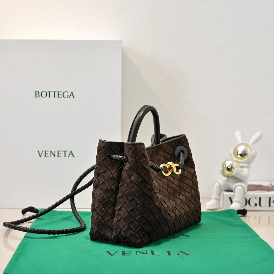 Bottega Veneta 2024 New Andiamo Bucket Bag