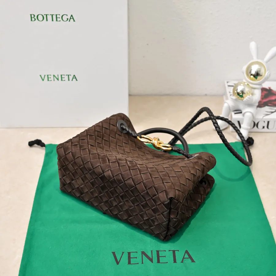 Bottega Veneta 2024 New Andiamo Bucket Bag