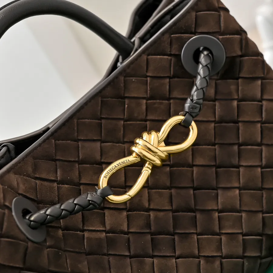 Bottega Veneta 2024 New Andiamo Bucket Bag