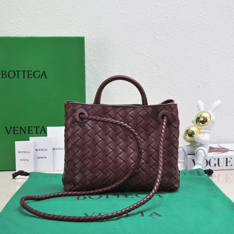 Intrecciato编织小号手提包,滑动斜挎背带设计