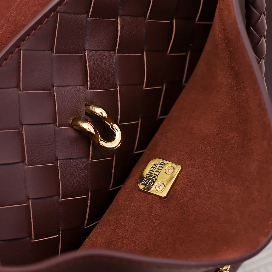 Bv Ciao Ciao Handbag Mini Size, Elegant and Practical