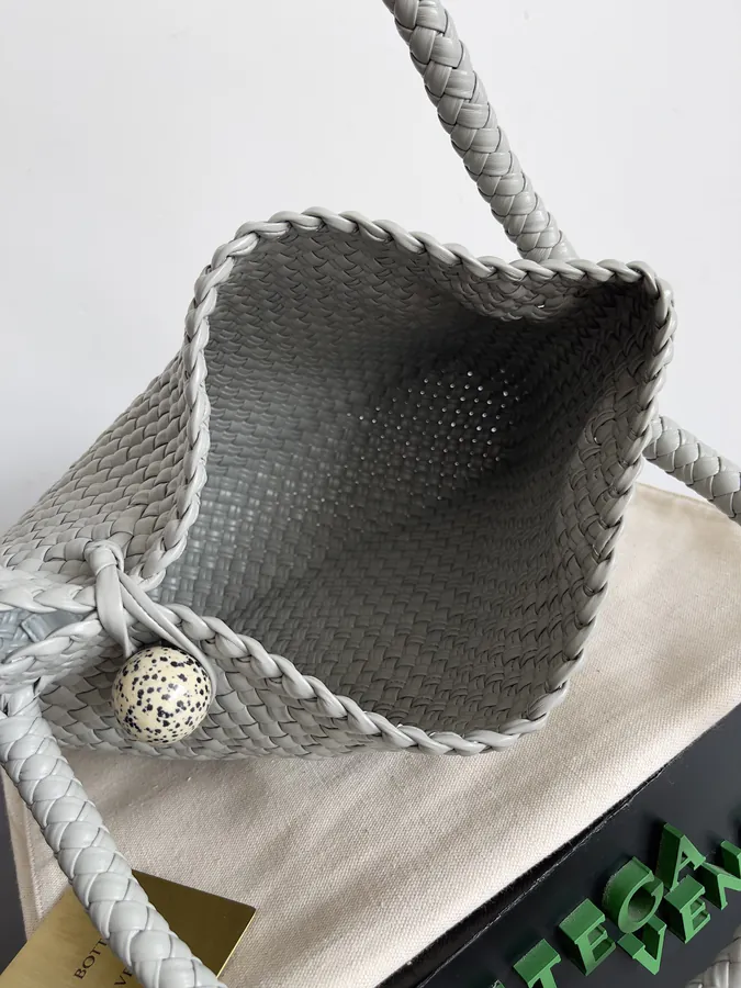 Bv Collection Intrecciato Bucket Bag
