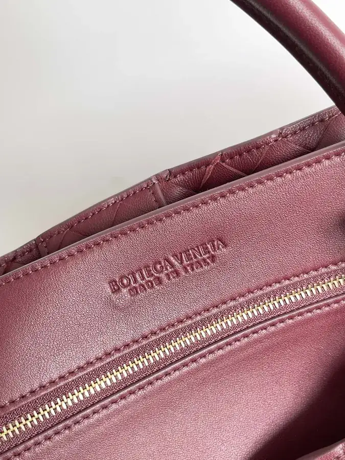 Bottega Veneta Summer Collection Andiamo Handbag