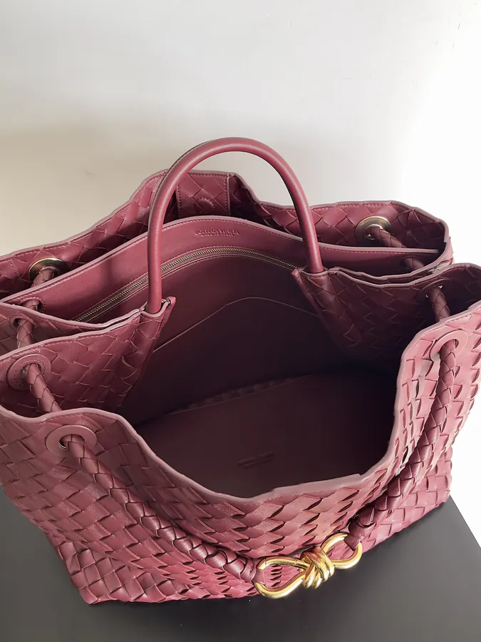 Bottega Veneta Summer Collection Andiamo Handbag