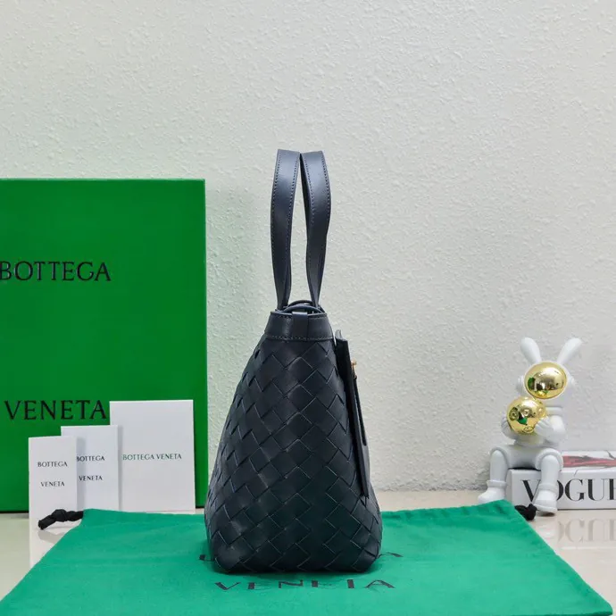 Bv 2023 New Flip Flap Tote Bag