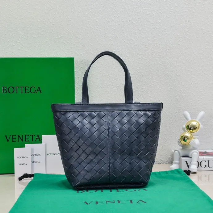 Bv 2023 New Flip Flap Tote Bag