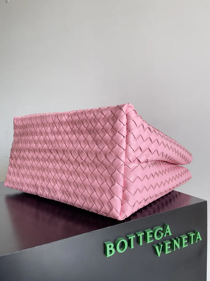 Bottega Veneta Summer Collection Andiamo Handbag