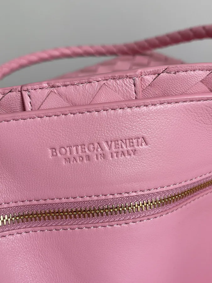 Bottega Veneta Summer Collection Andiamo Handbag