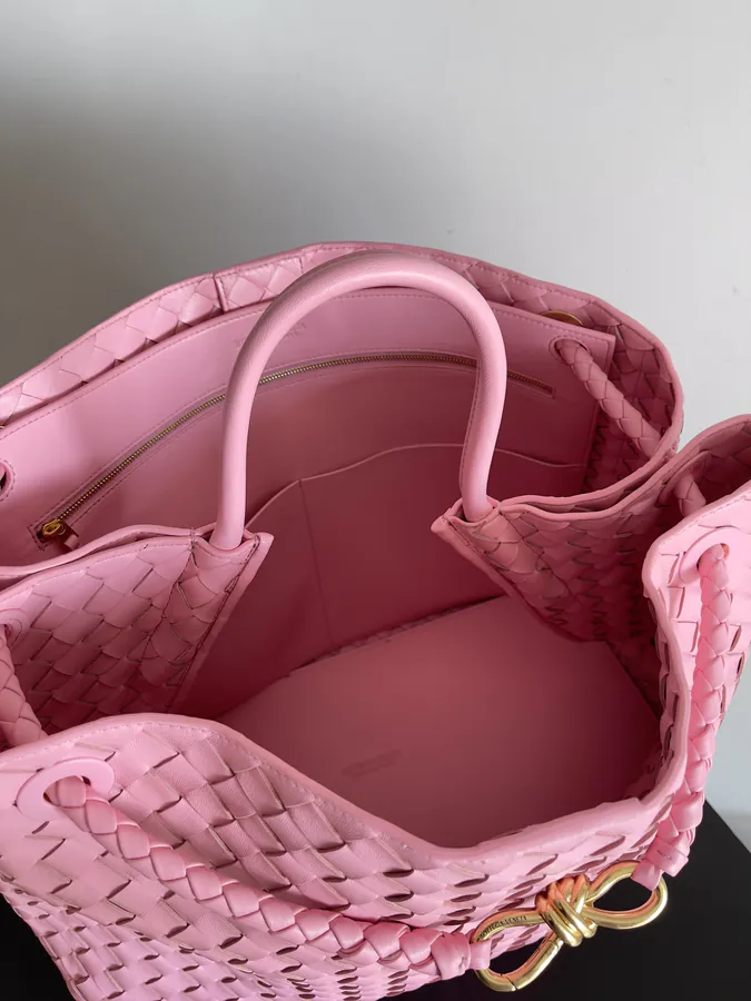 Bottega Veneta Summer Collection Andiamo Handbag