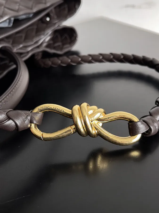 Bottega Veneta Summer Collection Andiamo Handbag
