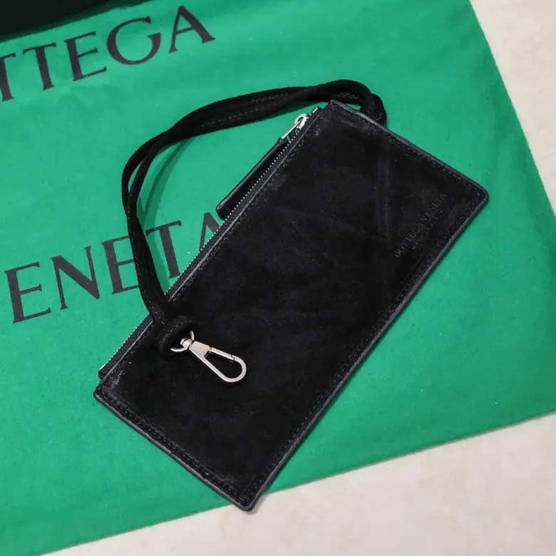 Arco Bucket Bag in Grained Calfskin