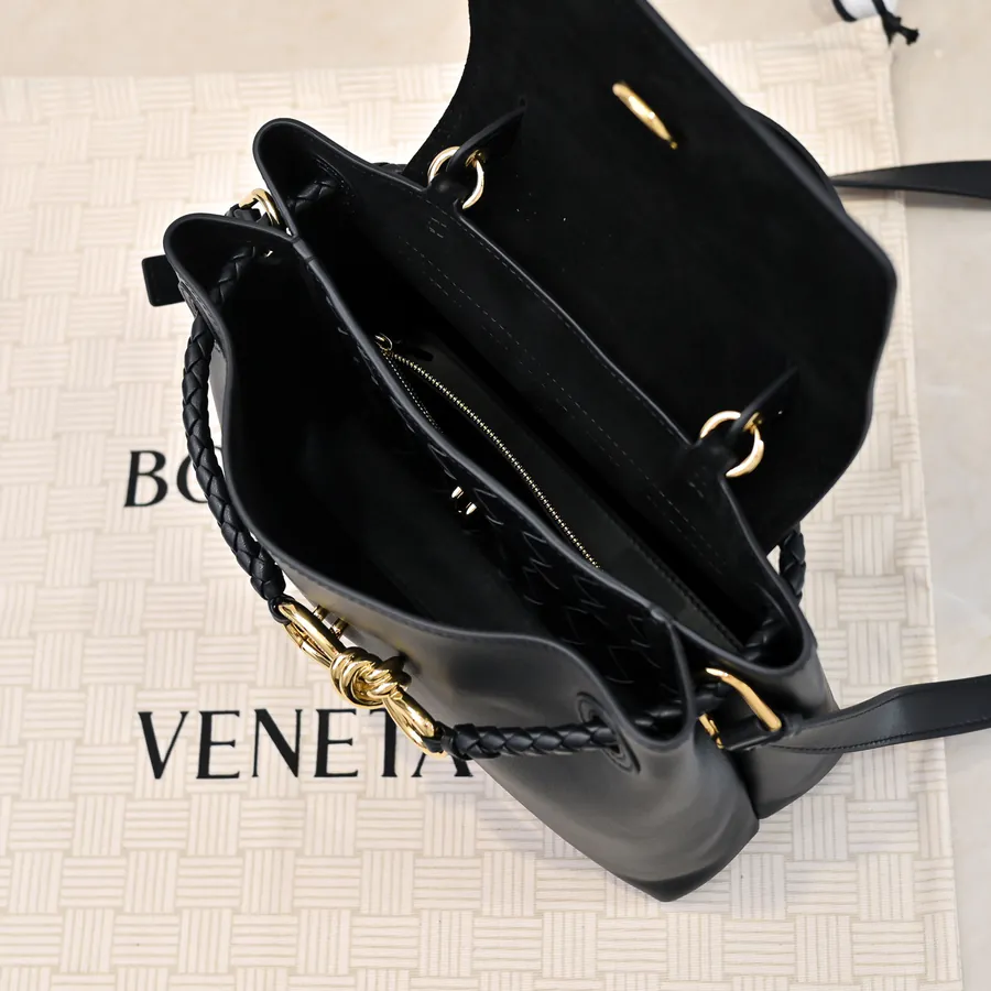 Bv Ciao Ciao Handbag Mini Size, Elegant and Practical