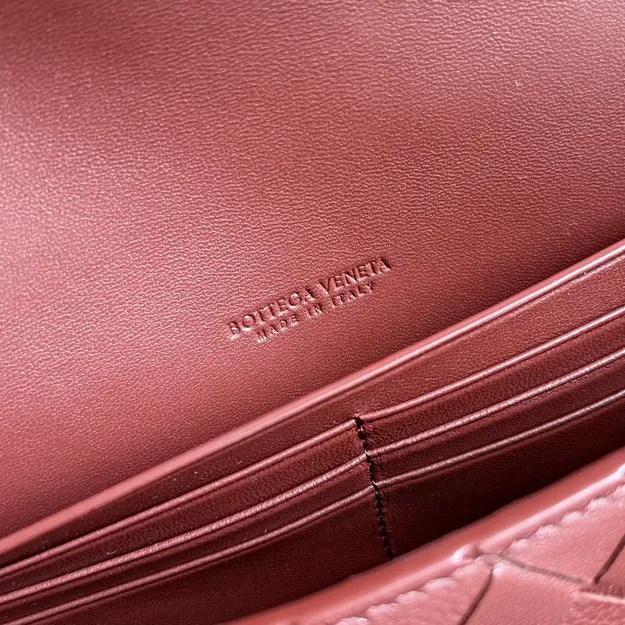 BV Andiamo Evening Handbag, A Must Have for the Discerning