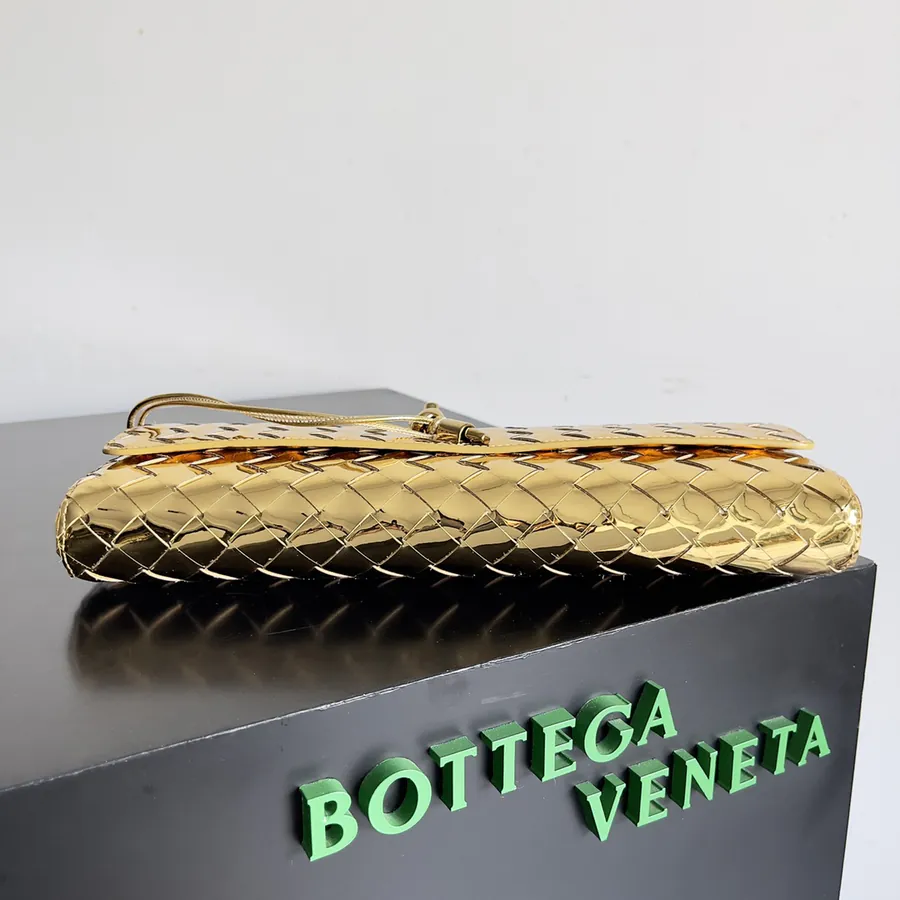 BV Andiamo Evening Handbag, Elegant and Timeless