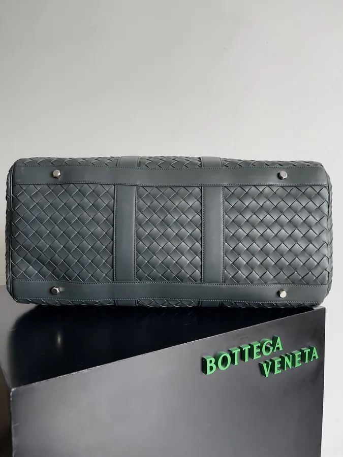 BV Woven Travel Bag A Distinctive Travel Companion