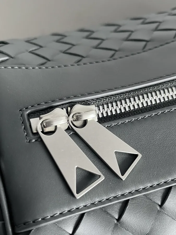 BV Woven Travel Bag A Distinctive Travel Companion