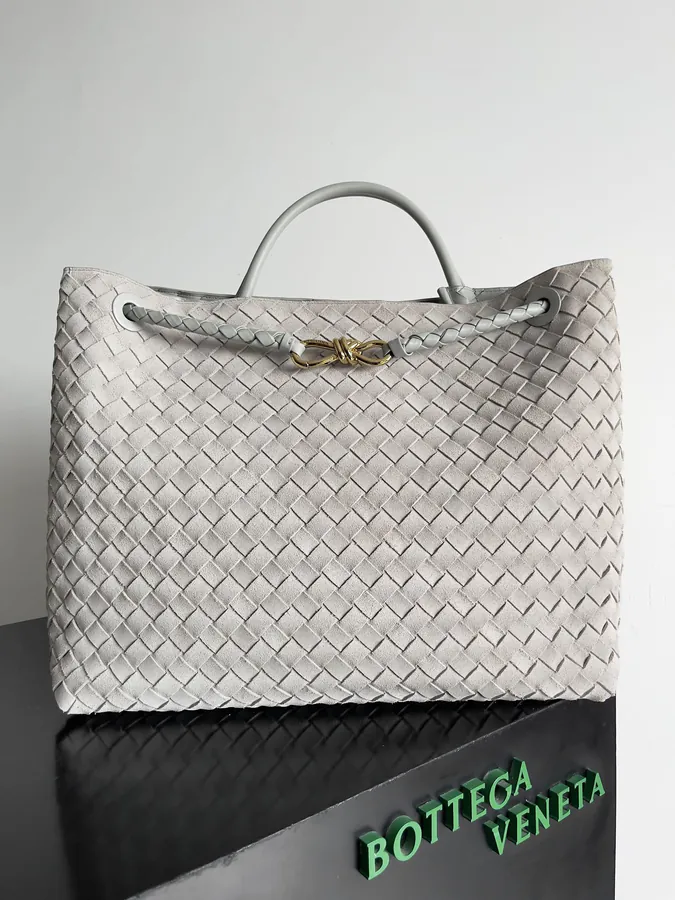 Bottega Veneta Summer Collection Andiamo Handbag