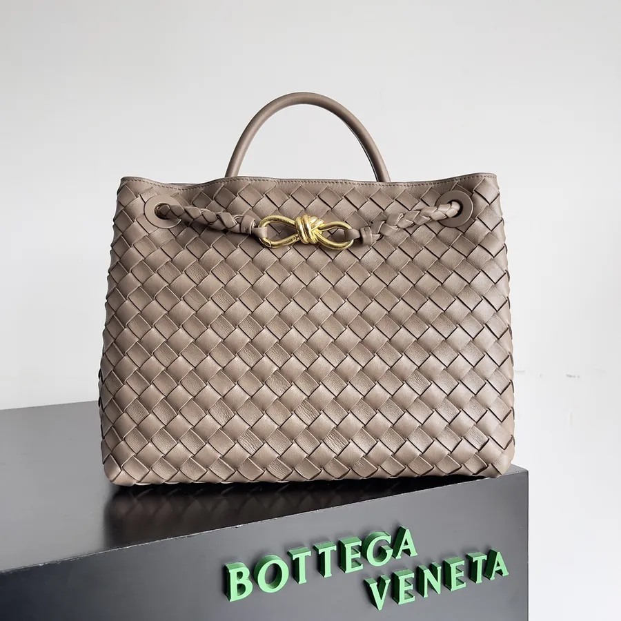 Bottega Veneta 2023 New Andiamo Bucket Bag