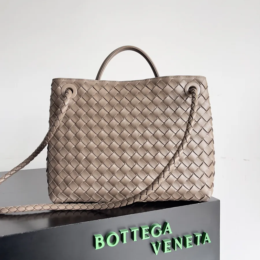 Bottega Veneta 2023 New Andiamo Bucket Bag