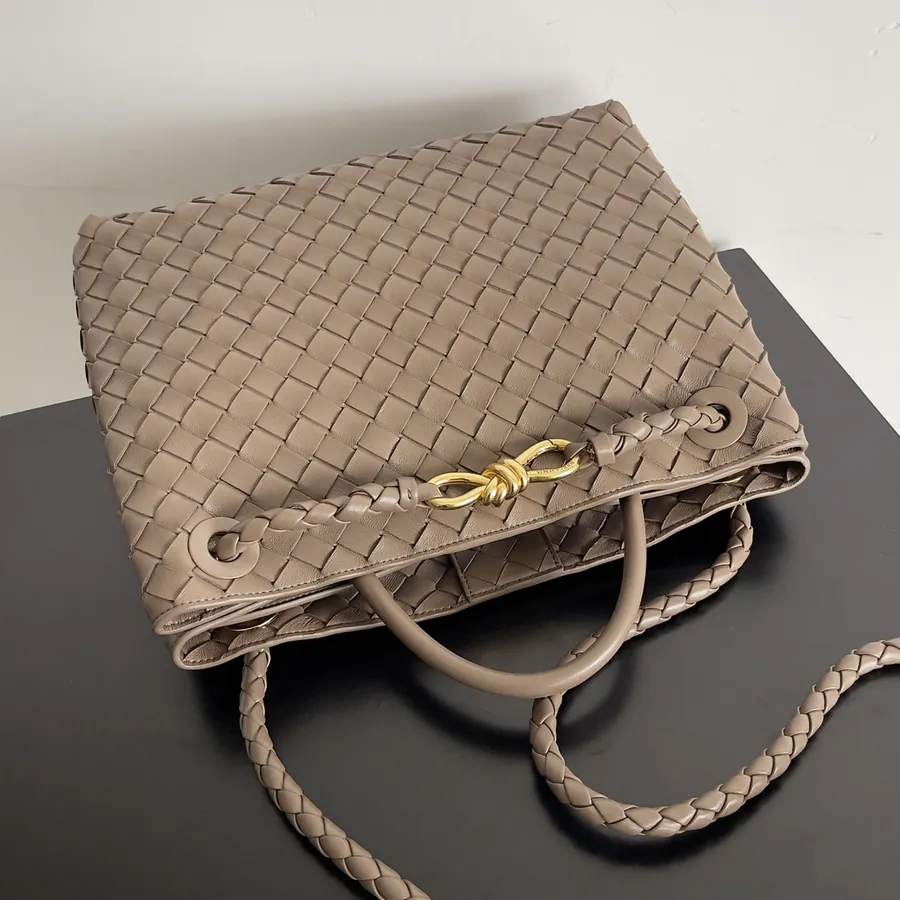 Bottega Veneta 2023 New Andiamo Bucket Bag