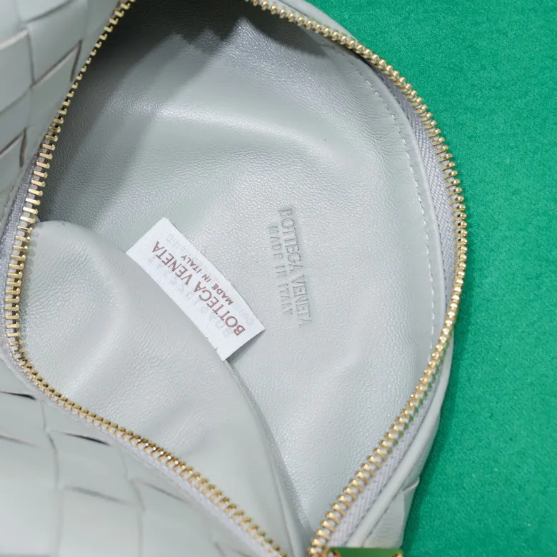 BvWallace Shoulder Lunch Tote Intrecciato Crafted, Happa Lambskin